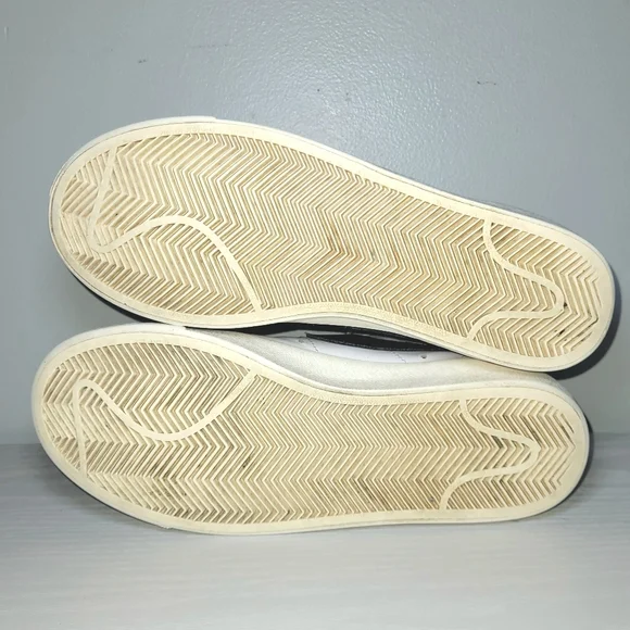 🎀 Nike Blazer Mid 77 Vintage White Black 6.5 W - Picture 12 of 13